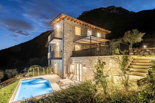 Villa „Engardina“ mit Seeblick, WLAN und Klimaanlage