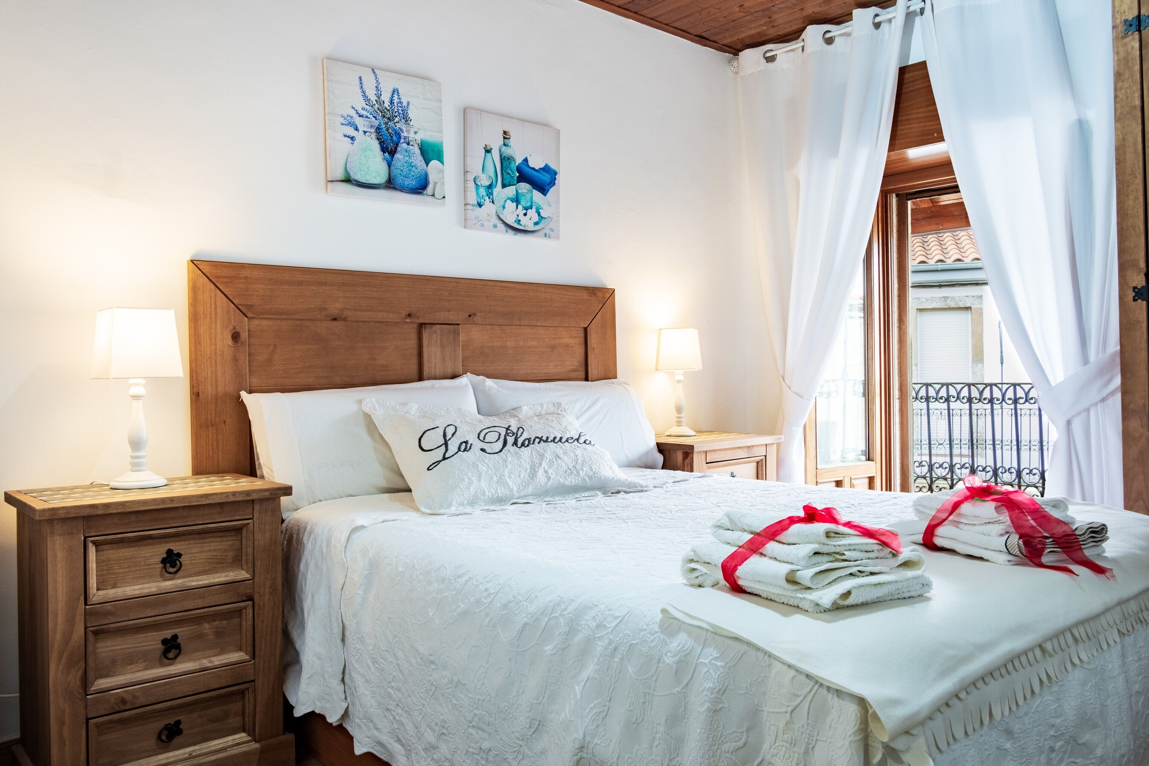 4 bedrooms, iron/ironing board, free WiFi, bed sheets