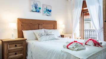 4 chambres, fer et planche à repasser, Wi-Fi gratuit, draps fournis