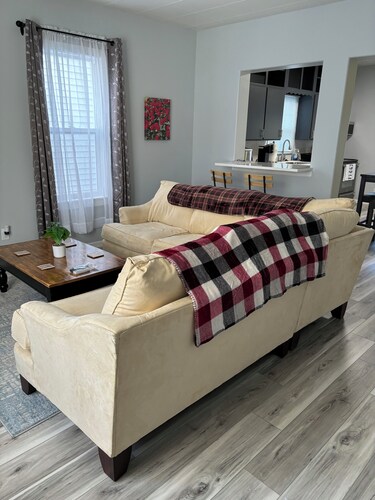 Modern 2 Bedroom 1 Bathroom Home