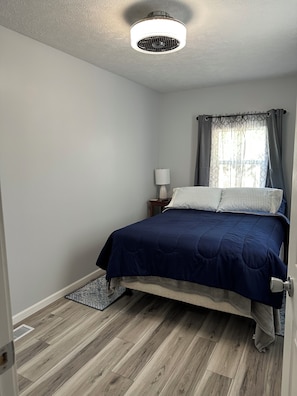 2 dormitorios, tabla de planchar con plancha, wifi gratis y ropa de cama