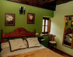 3 quartos, Wi-Fi de cortesia, roupa de cama