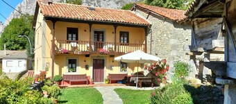 El Jermoso Country House in Picos de Europa, Mountain Views & Terrace