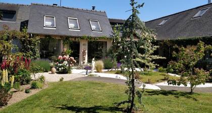 Suite Supérieur avec accÚs plain-pied indépendant, terrasse avec vue sur le jardin, wifi