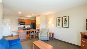 32-Zoll-Flachbildfernseher mit Satellitenempfang, DVD-Player, Pay-TV