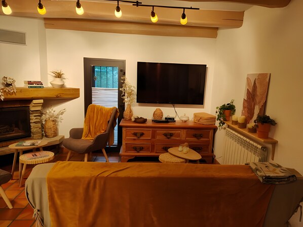 Interior - Ground Floor Room 'Le Mont Aigoual' 15 m² (Saumane)