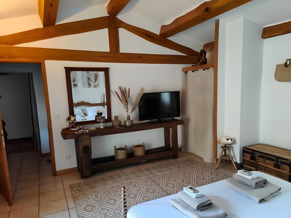 1 chambre, Wi-Fi gratuit, draps fournis