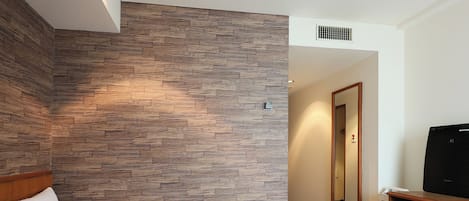 Basic Twin Room | Free WiFi