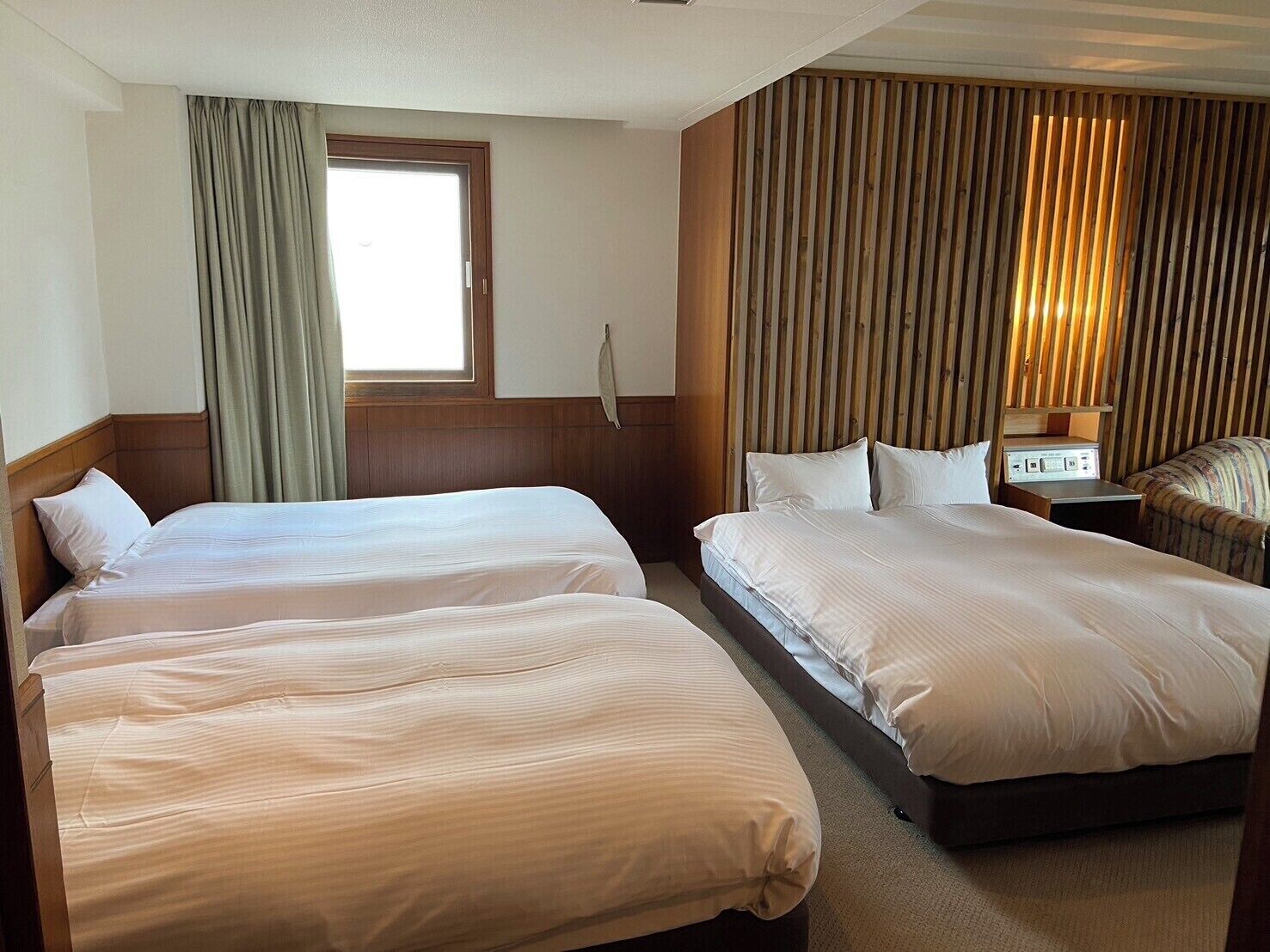 Eenvoudige driepersoonskamer | Gratis wifi