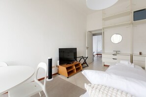 1 chambre, fer et planche Ă repasser, Wi-Fi, literie fournie