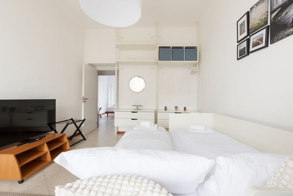 1 bedroom, iron/ironing board, WiFi, bed sheets