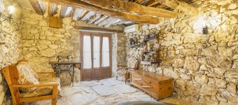 Room 'Double 2' Casa Roca-Sant Martí de Barcedana with Wi-Fi and Air Conditioning.