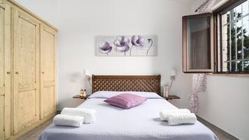 2 makuuhuonetta, silitysrauta/-lauta, ilmainen Wi-Fi, vuodevaatteet