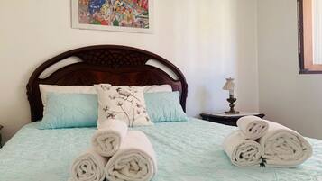 3 bedrooms, iron/ironing board, free WiFi, bed sheets