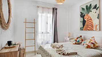 2 bedrooms, iron/ironing board, free WiFi, bed sheets