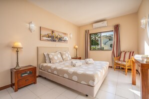 2 slaapkamers, een strijkplank/strijkijzer, gratis wifi, beddengoed