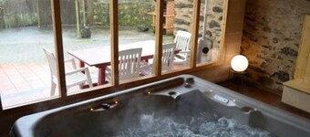 Casa de vacaciones 'Fonte Do Barro' con vistas a la montaña, piscina privada y SPA opcional