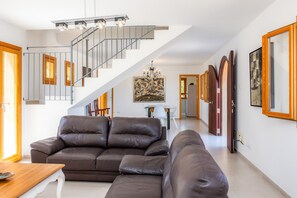 TV - Country House 'Pergola Porto Cristo' with Private Pool, Private Terrace and Wi-Fi (Manacor)