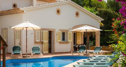 Villa 'Sa Coma' mit privatem Pool, privater Terrasse und WLAN