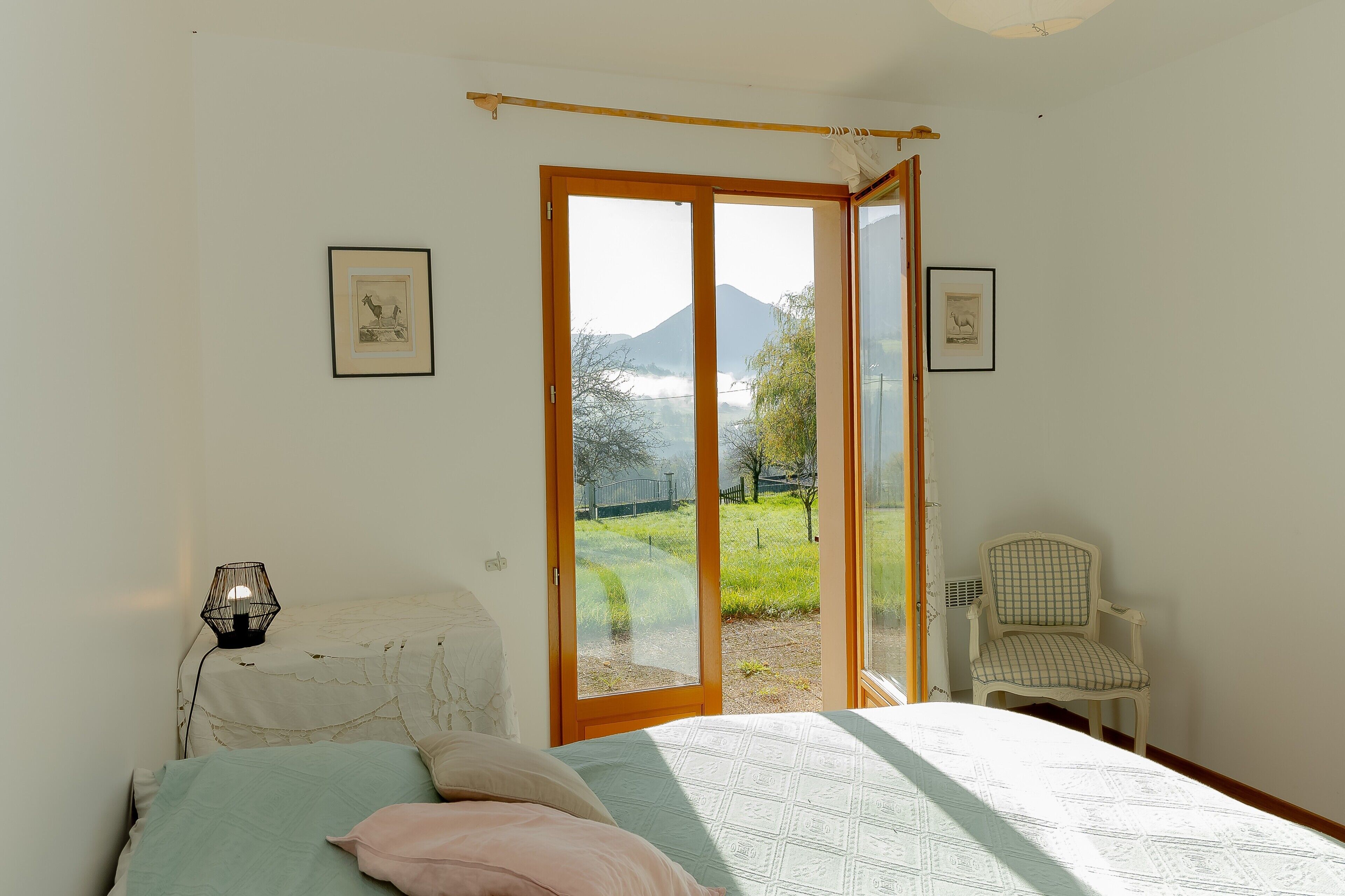 3 bedrooms, iron/ironing board, free WiFi