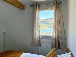 4 chambres, fer et planche à repasser, Wi-Fi gratuit, draps fournis