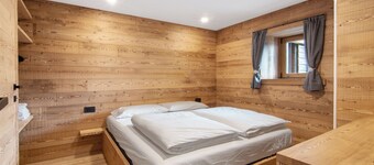 Room 'Suretta' with Mountain View View and Wi-Fi