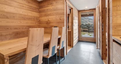 Zimmer 'Suretta' mit Bergblick und Wi-Fi