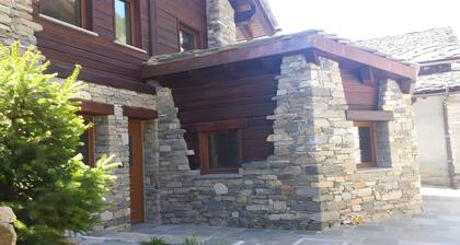 Apartment 'Maison De Vittor - Cogne' with Mountain View, Private Terrace and Wi-Fi