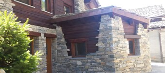 Appartamento 'Maison De Vittor - Cogne' con vista sulle montagne, terrazza privata e Wi-Fi