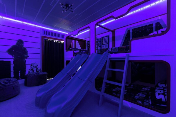 10 Schlafzimmer, Bügeleisen/Bügelbrett, kostenloses WLAN, Bettwäsche