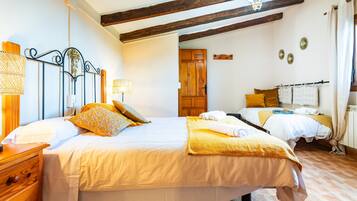 1 bedroom, WiFi, bed sheets