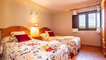 WiFi (free), bed sheets
