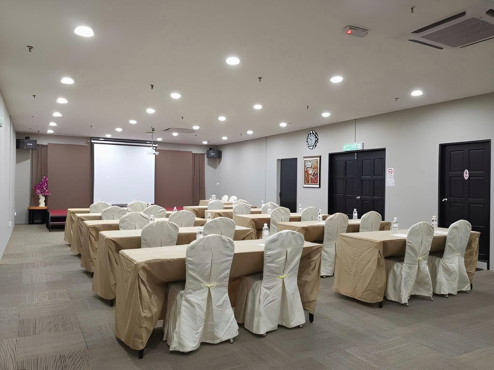 Meeting facility