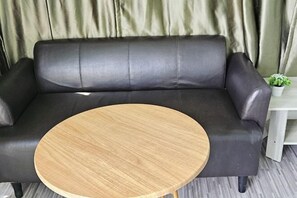 Room - MONAlisa Guest House (Semporna)