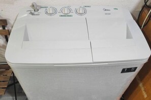 Laundry room - MONAlisa Guest House (Semporna)