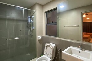 Iron/ironing board - Puchong Setiawalk Penthouse for 14 Pax Iconique (Puchong)