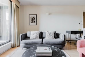 Fernseher, Stereoanlage