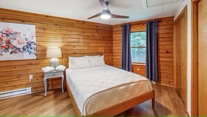 3 bedrooms, iron/ironing board, travel cot, free WiFi