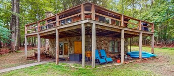 Cozy Log Cabin Near Ski Area/Lake + Hot Tub