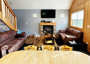 Smart TV, fireplace