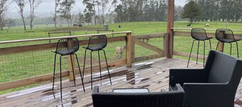 Craftsman Stone and Wood Cottage. Family Farm Stay at MaddOx Farm in Burrawang
