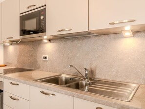 Fridge, microwave, oven, dishwasher - Il Melo by Interhome (Garzeno)