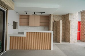 Bar en bord de piscine