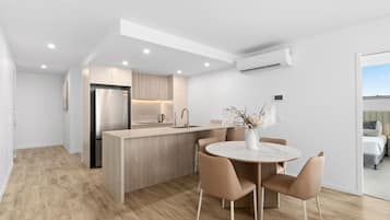 Two Bedroom Deluxe Apartment | Private kitchen
