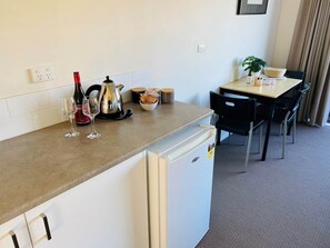 Dining - Cedar 2 - Motel Room (Merrijig)