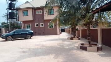 Enceinte de lâhĂ©bergement