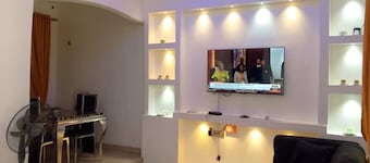 Apartment Sleeps 4 with Free Parking