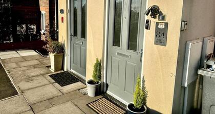 Luxurious Wolverhampton Retreat with 4 Bedrooms