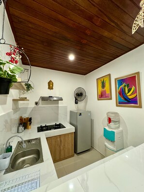 Fridge, stovetop, toaster