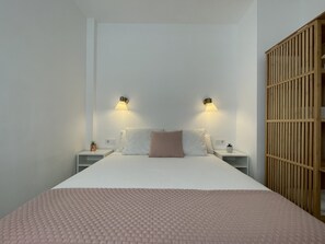 2 chambres, fer et planche à repasser, lit parapluie, Wi-Fi gratuit